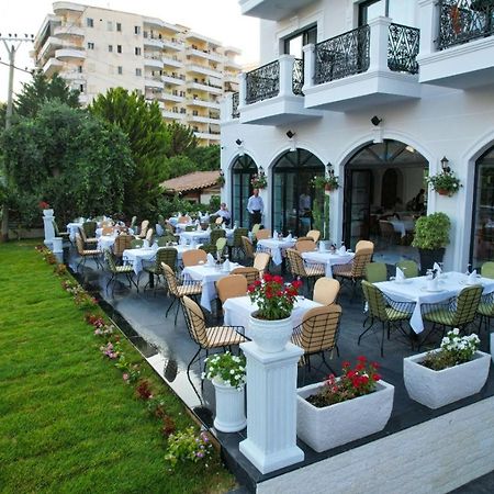 Chimaera Hotel Himare Exterior photo