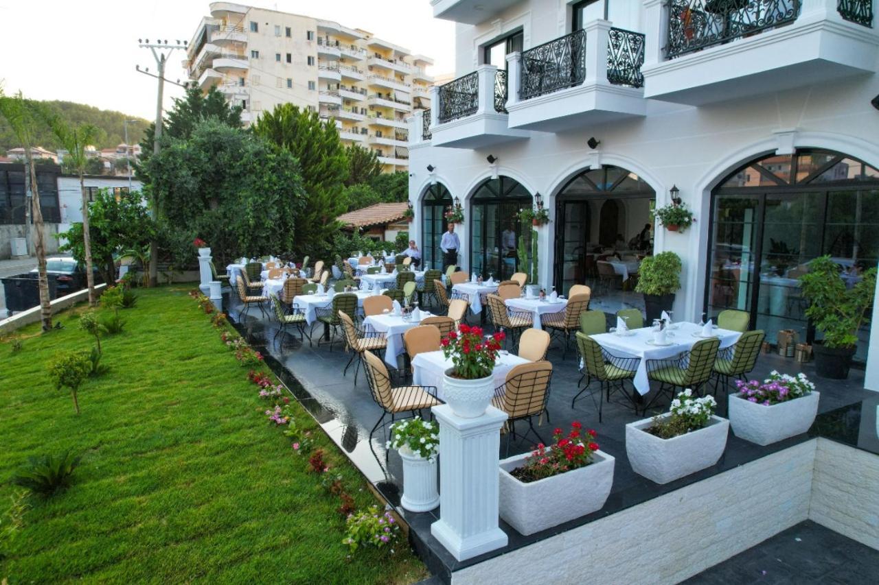 Chimaera Hotel Himare Exterior photo